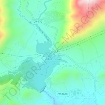 Embalse de Amadorio地形图、海拔、地势