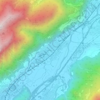 Piamborno地形图、海拔、地势